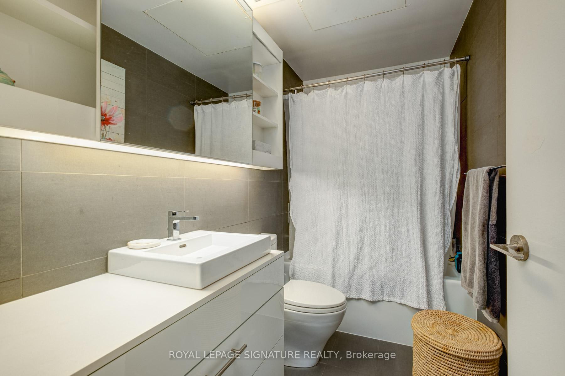 Photo 11 of Unit 805, 32 Trolley Crescent, Toronto, Moss Park — HOMEH