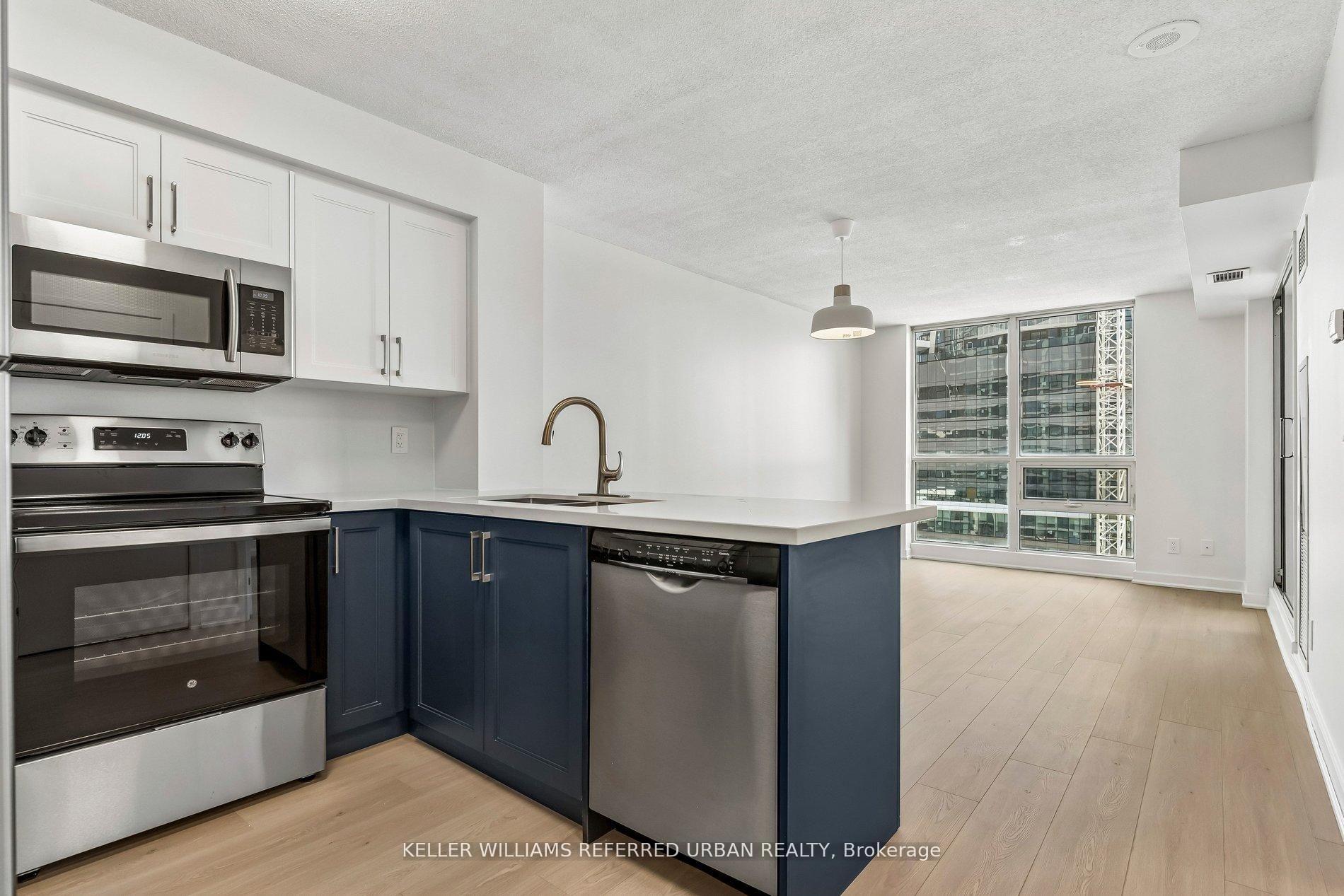 Photo 15 of Unit 1103, 12 Yonge Street, Toronto, Waterfront Communities — HOMEH