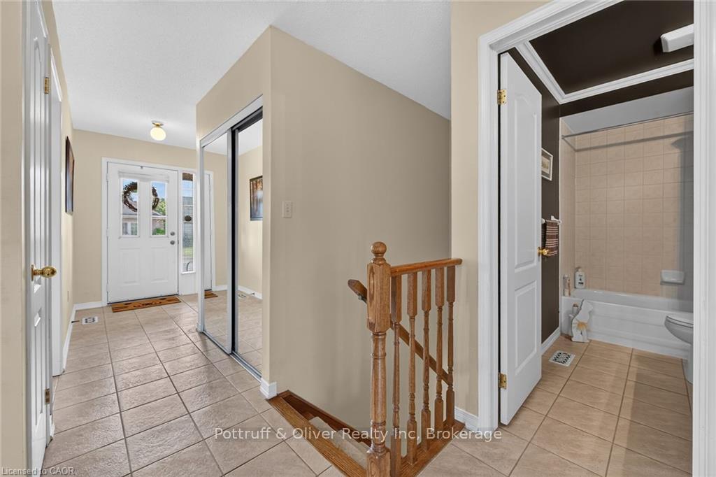 Photo 8 of Unit 44, 24 Kenyon Crescent, Grimsby, Grimsby East — HOMEH