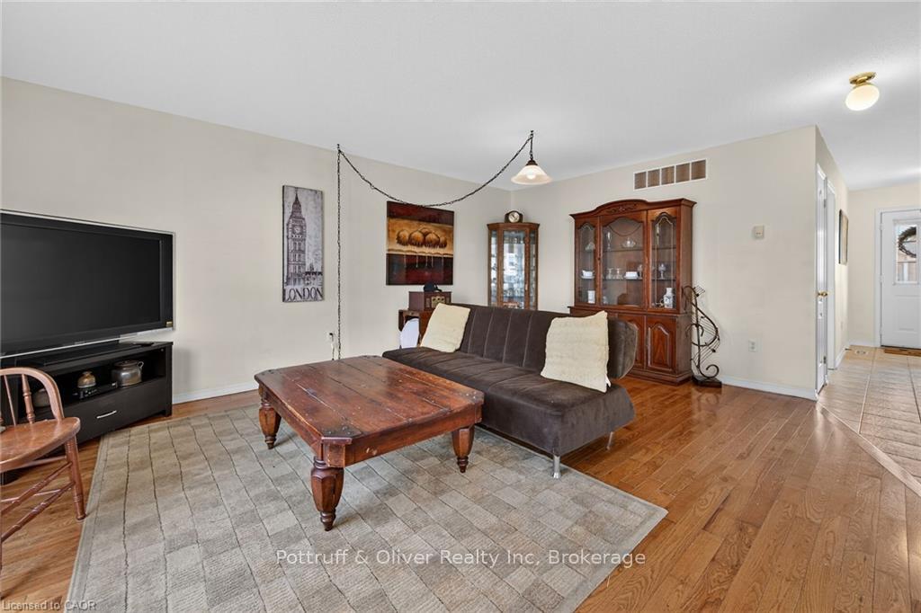 Photo 15 of Unit 44, 24 Kenyon Crescent, Grimsby, Grimsby East — HOMEH