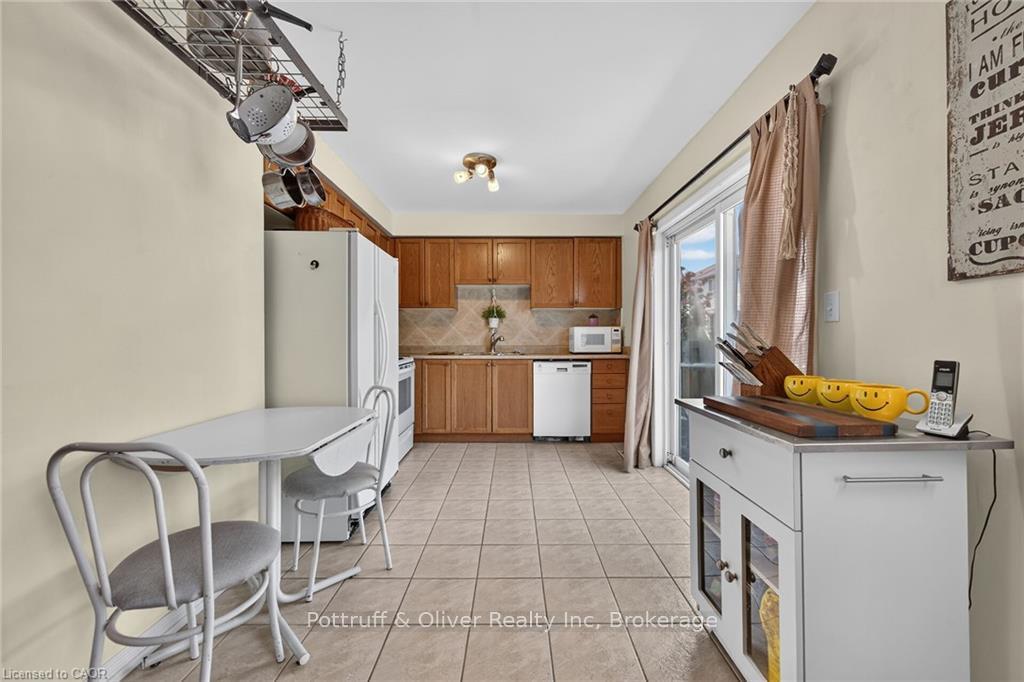 Photo 16 of Unit 44, 24 Kenyon Crescent, Grimsby, Grimsby East — HOMEH