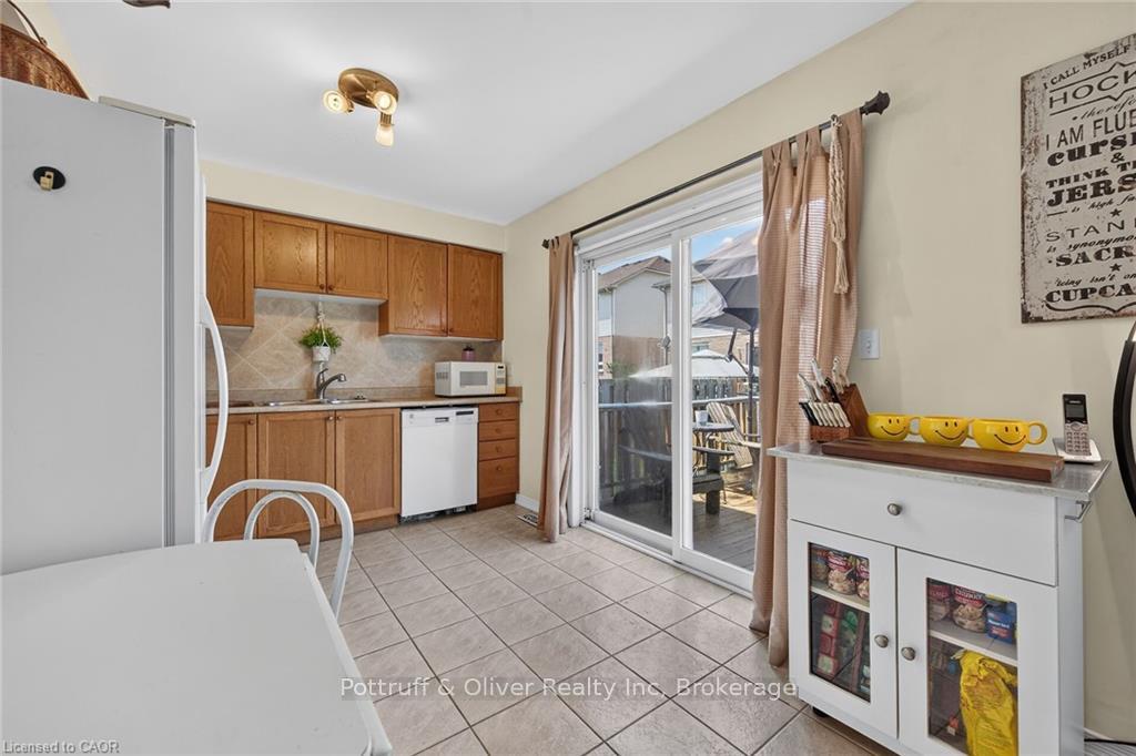 Photo 17 of Unit 44, 24 Kenyon Crescent, Grimsby, Grimsby East — HOMEH