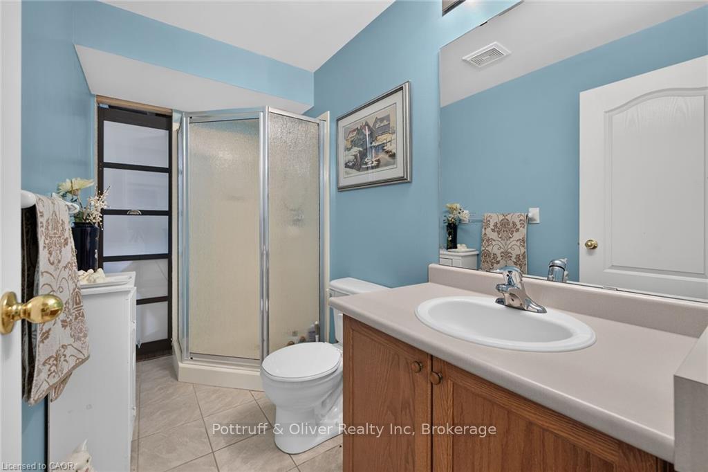 Photo 33 of Unit 44, 24 Kenyon Crescent, Grimsby, Grimsby East — HOMEH