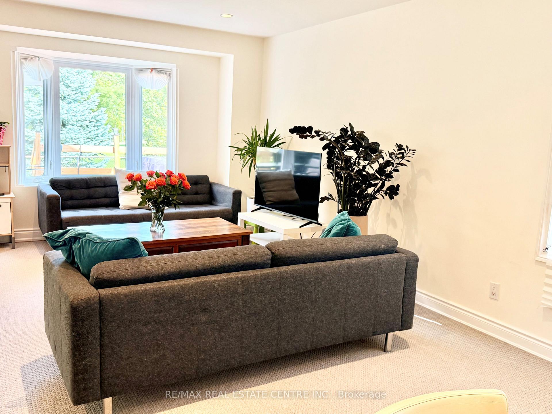 Photo 9 of 2197 Munn's Avenue, Oakville, River Oaks — HOMEH