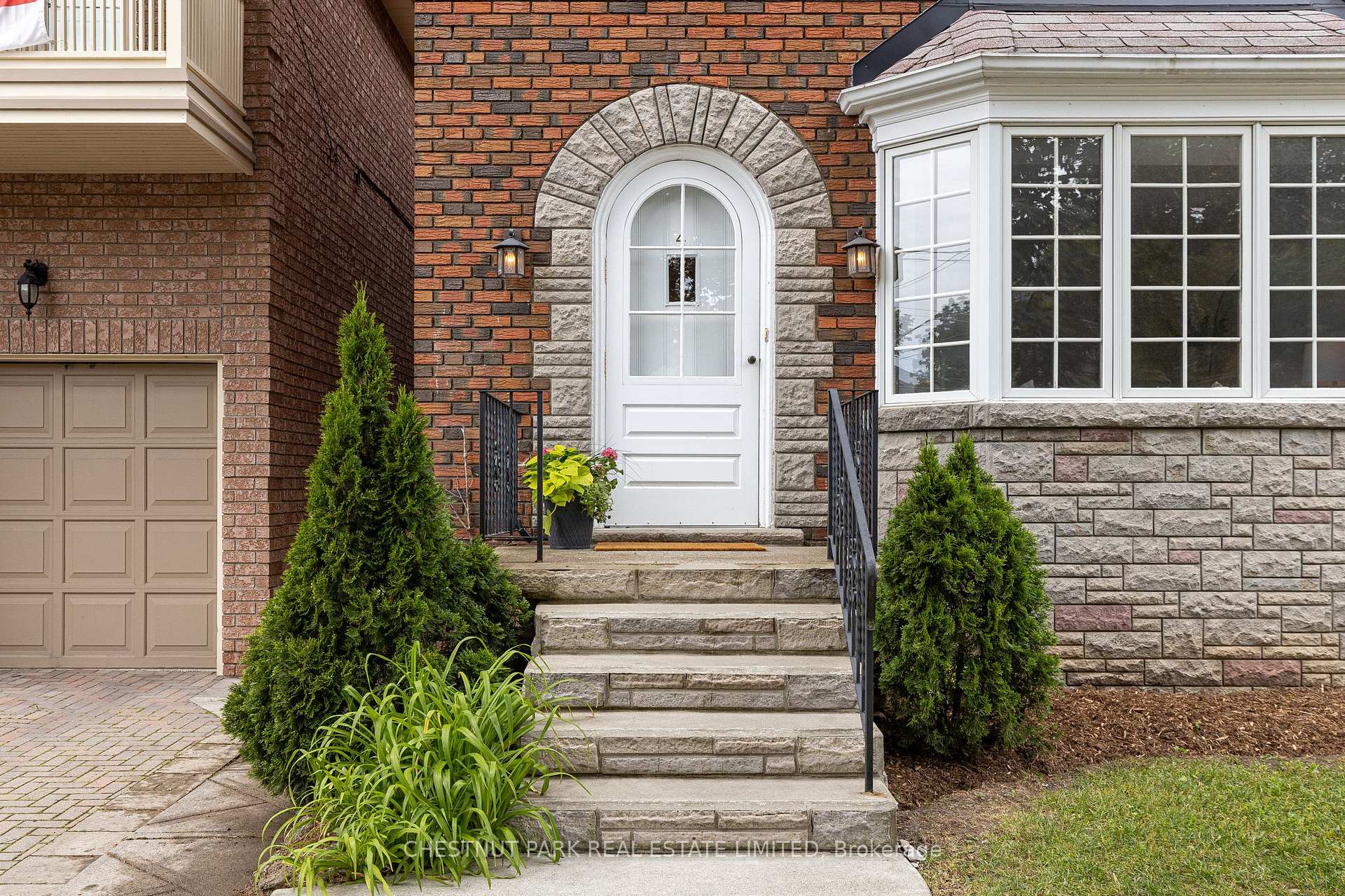 Photo 4 of 4 Roxville Avenue, Toronto, Leaside — HOMEH