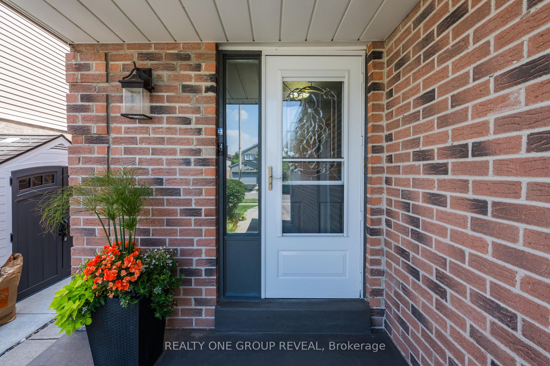 Photo 3 of 1531 Rawlings Drive, Pickering, Liverpool — HOMEH