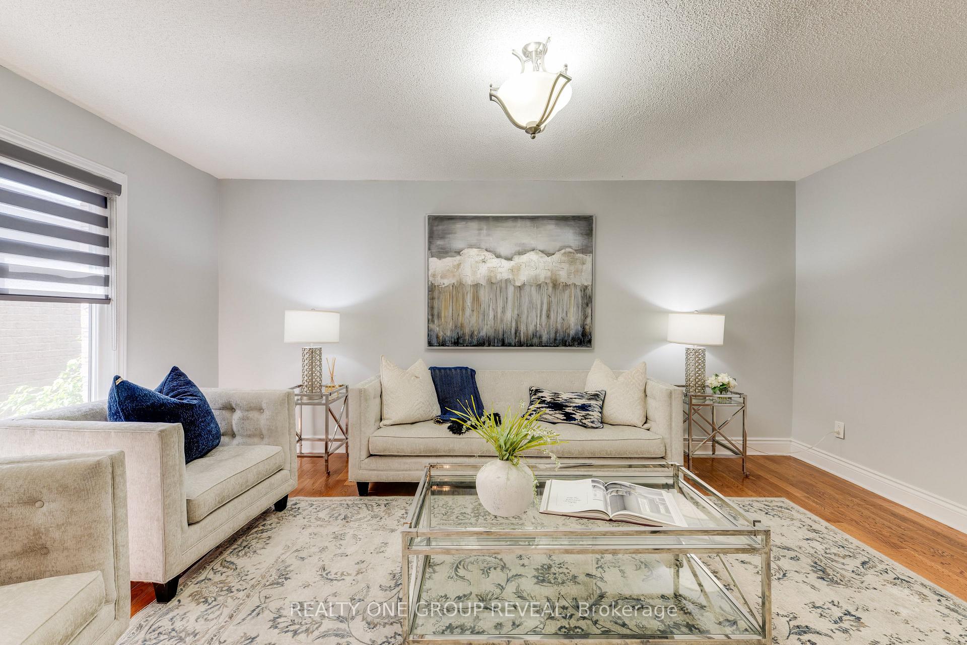 Photo 8 of 1531 Rawlings Drive, Pickering, Liverpool — HOMEH