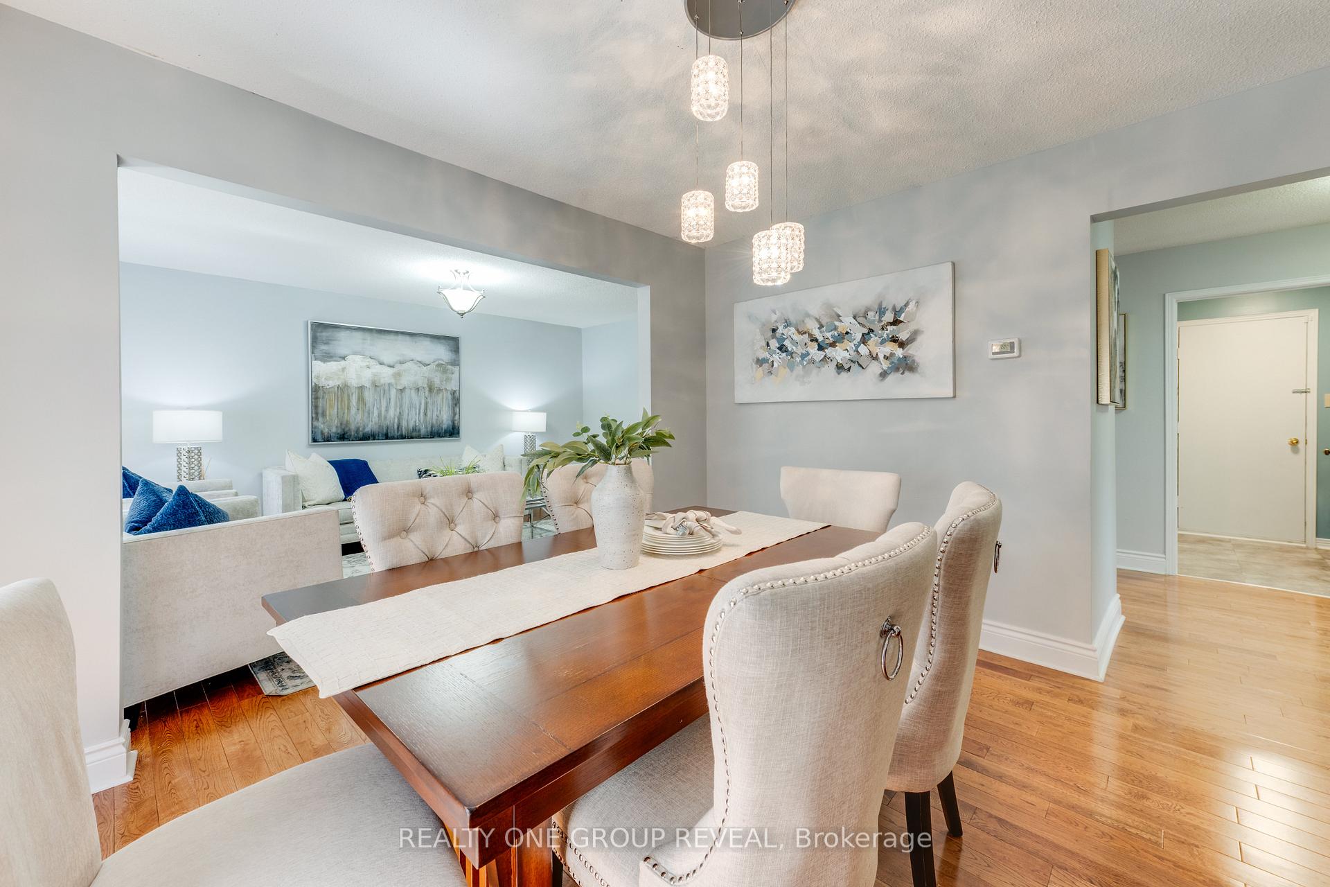 Photo 12 of 1531 Rawlings Drive, Pickering, Liverpool — HOMEH