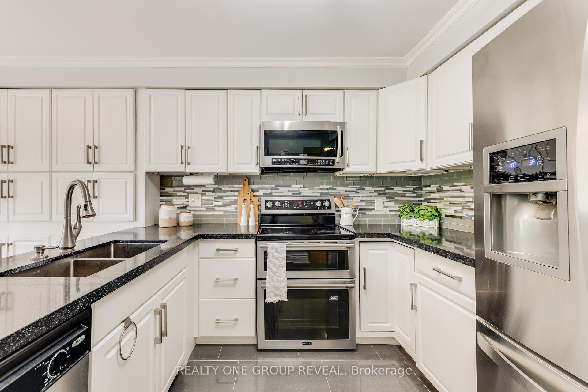 Photo 15 of 1531 Rawlings Drive, Pickering, Liverpool — HOMEH