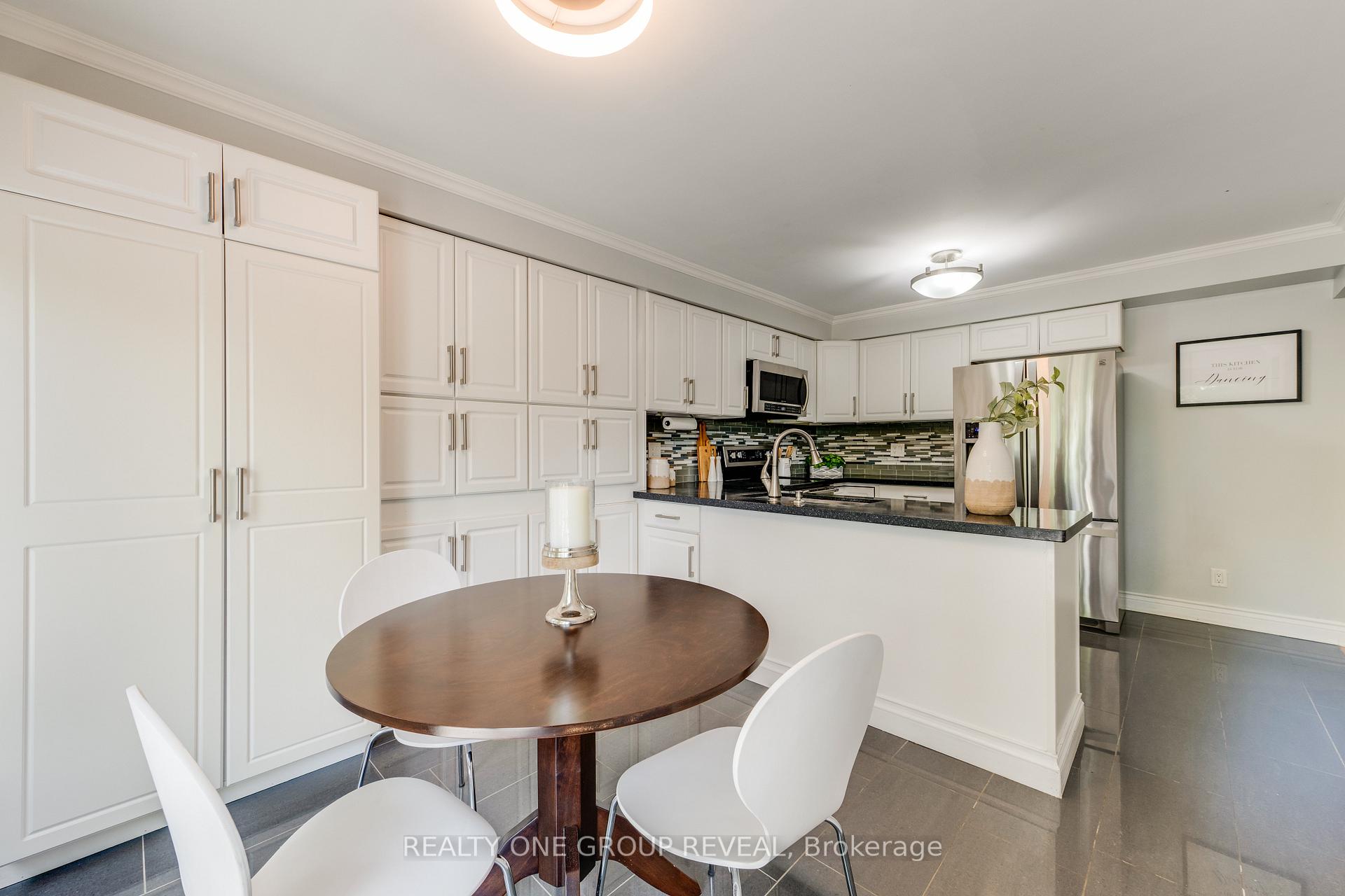 Photo 16 of 1531 Rawlings Drive, Pickering, Liverpool — HOMEH
