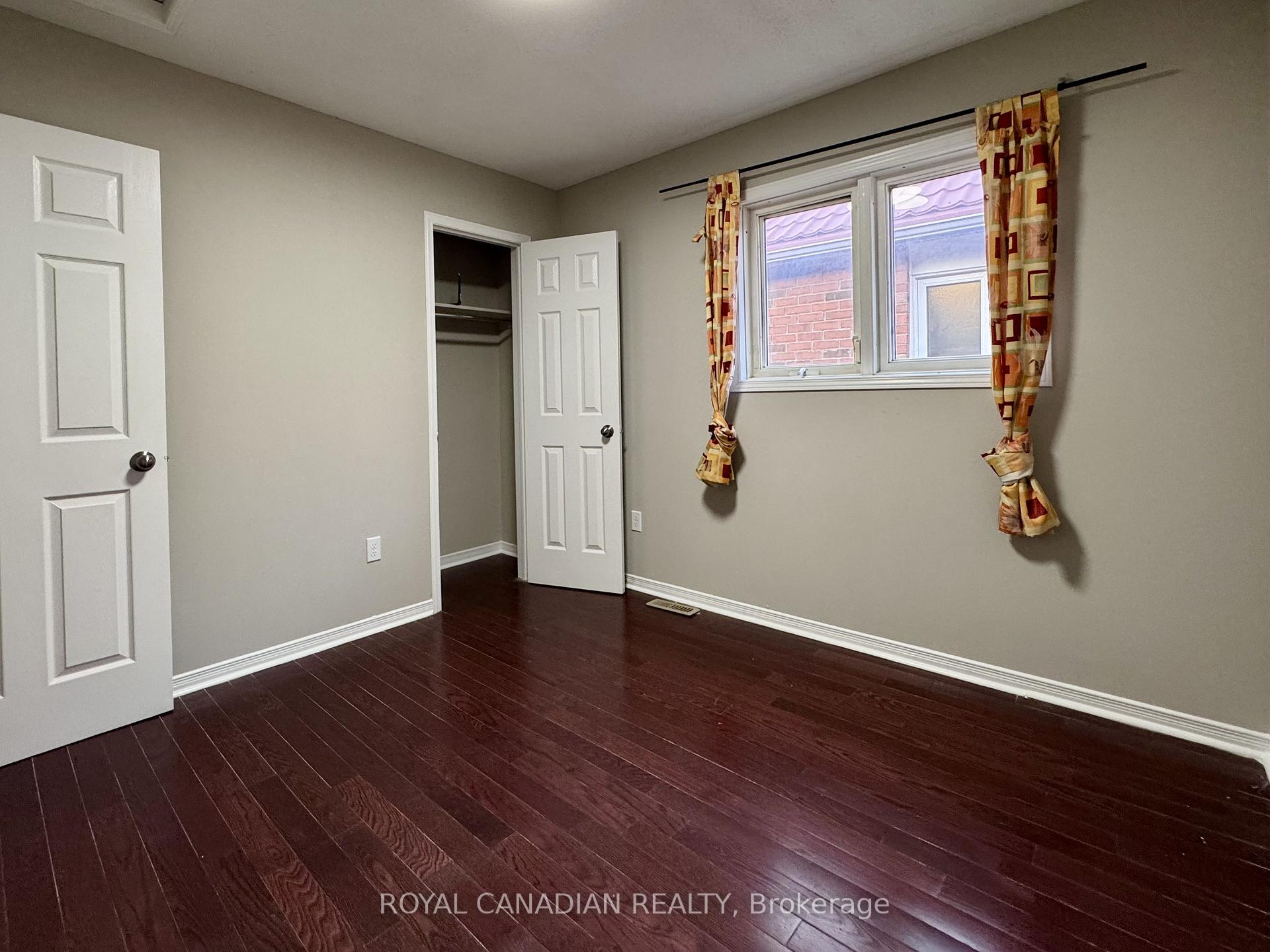 Photo 12 of 10 Guinevere Road, Markham, Cedarwood — HOMEH