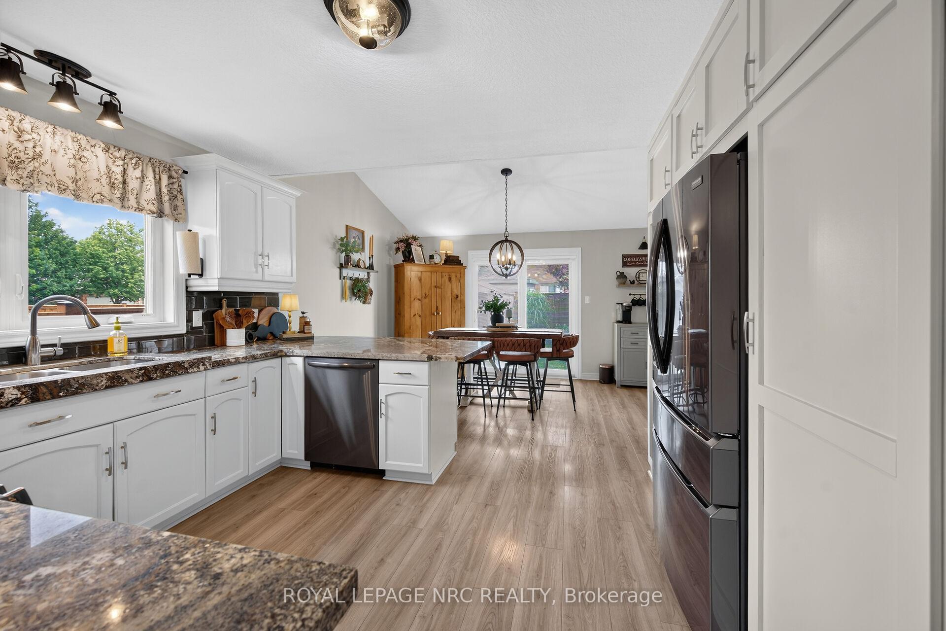 Photo 14 of 7 Etherington Crescent, Hamilton, Binbrook — HOMEH