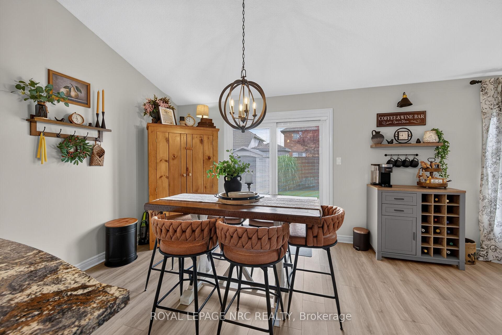 Photo 17 of 7 Etherington Crescent, Hamilton, Binbrook — HOMEH