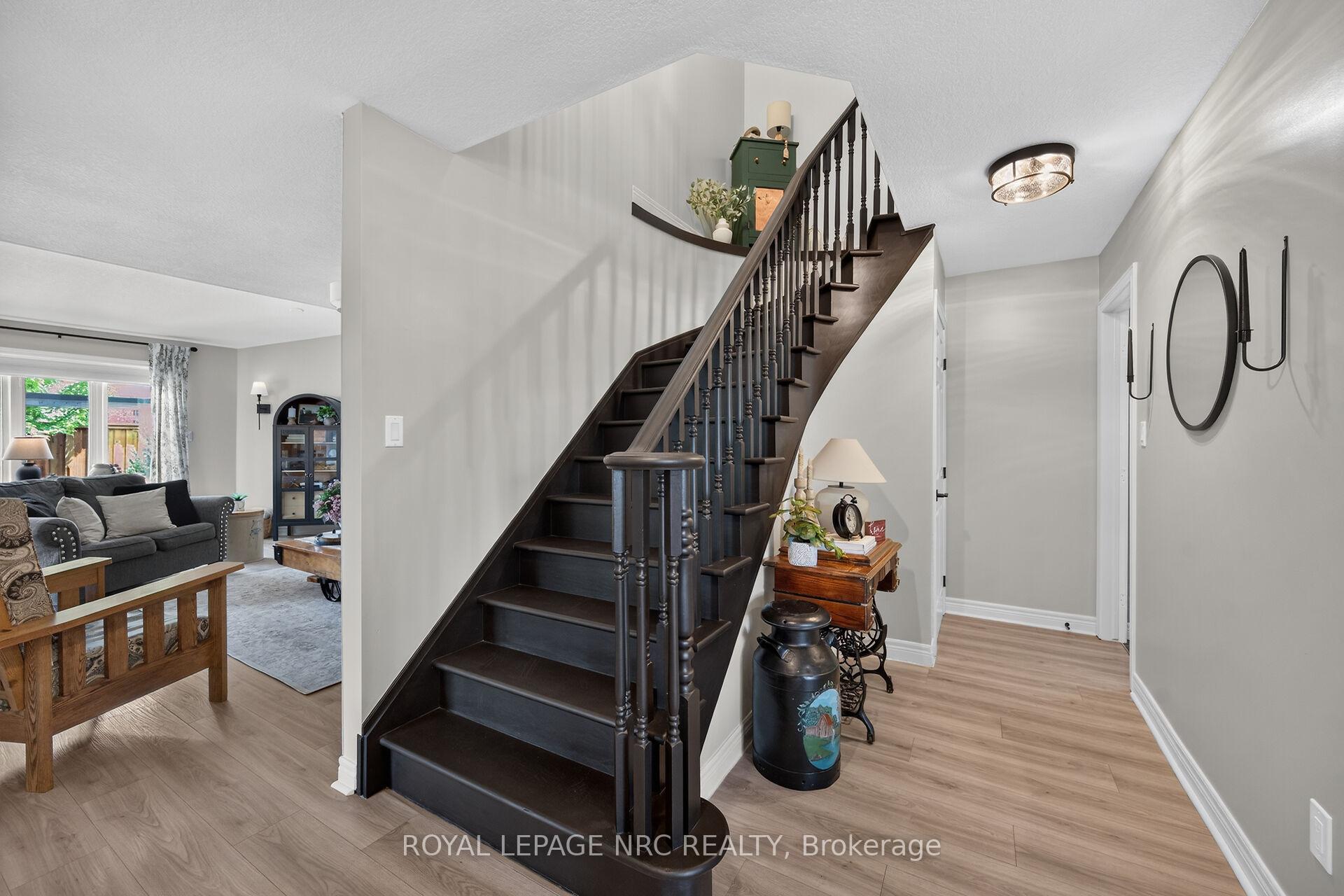 Photo 21 of 7 Etherington Crescent, Hamilton, Binbrook — HOMEH