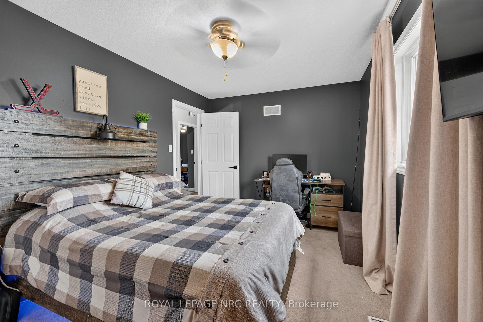 Photo 28 of 7 Etherington Crescent, Hamilton, Binbrook — HOMEH