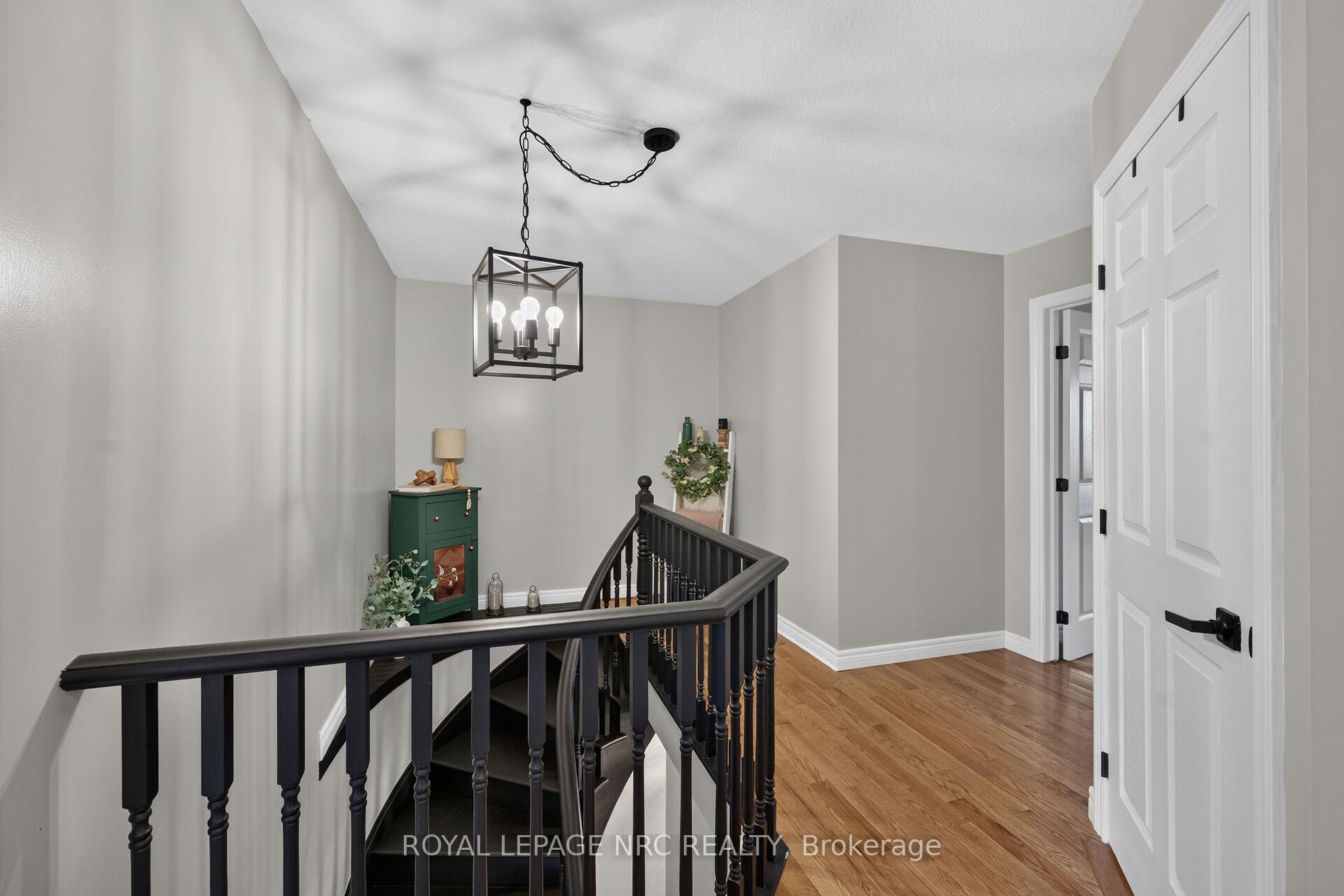 Photo 35 of 7 Etherington Crescent, Hamilton, Binbrook — HOMEH