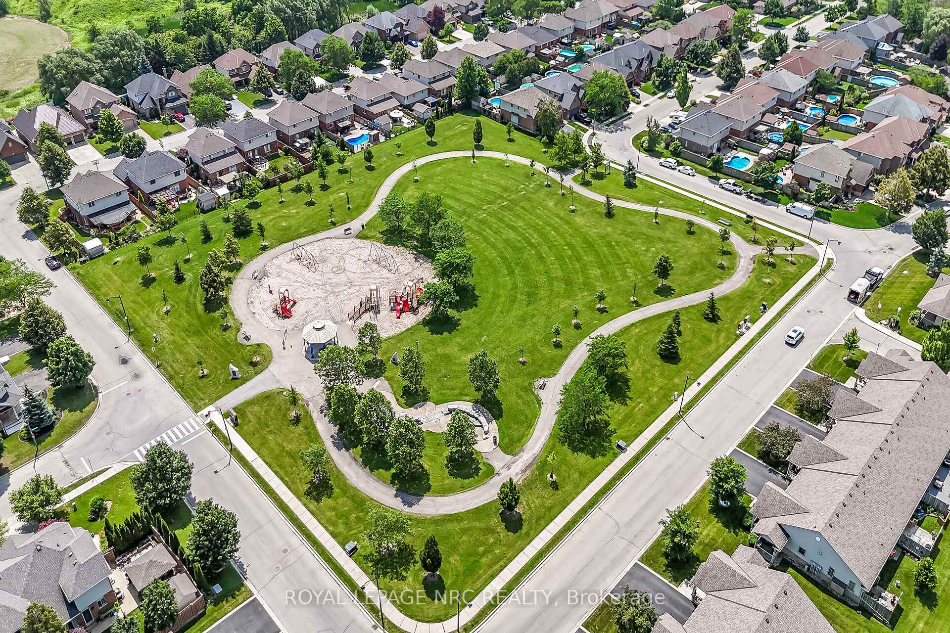 Photo 45 of 7 Etherington Crescent, Hamilton, Binbrook — HOMEH