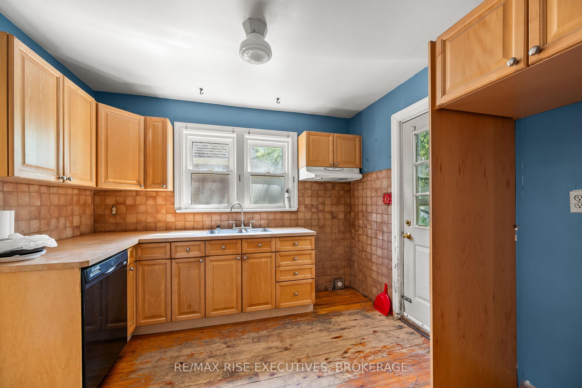 Photo 16 of 690 Johnson Street, Kingston, Central City East — HOMEH