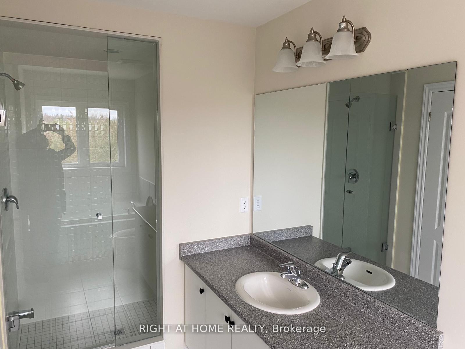Photo 7 of 98 Senay Circle, Clarington, Courtice — HOMEH