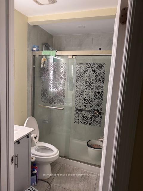 Photo 5 of Unit Upper, 3038 Coral Drive, Mississauga, Malton — HOMEH
