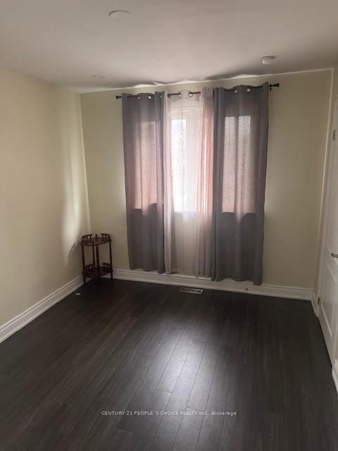 Photo 8 of Unit Upper, 3038 Coral Drive, Mississauga, Malton — HOMEH