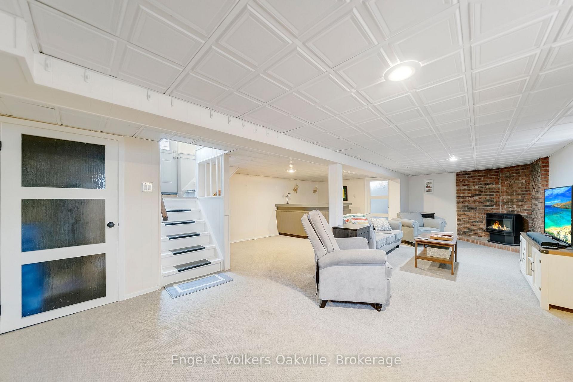 Photo 16 of 1354 Ontario Street, Burlington, Brant — HOMEH