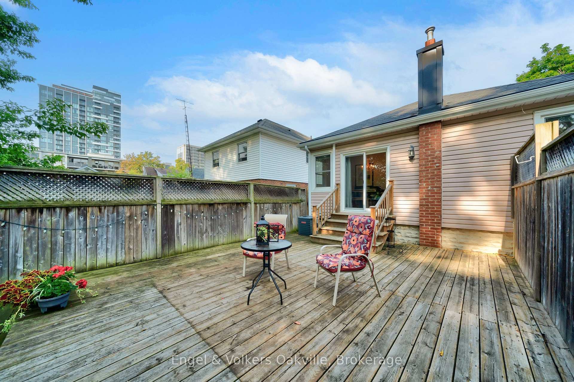 Photo 23 of 1354 Ontario Street, Burlington, Brant — HOMEH