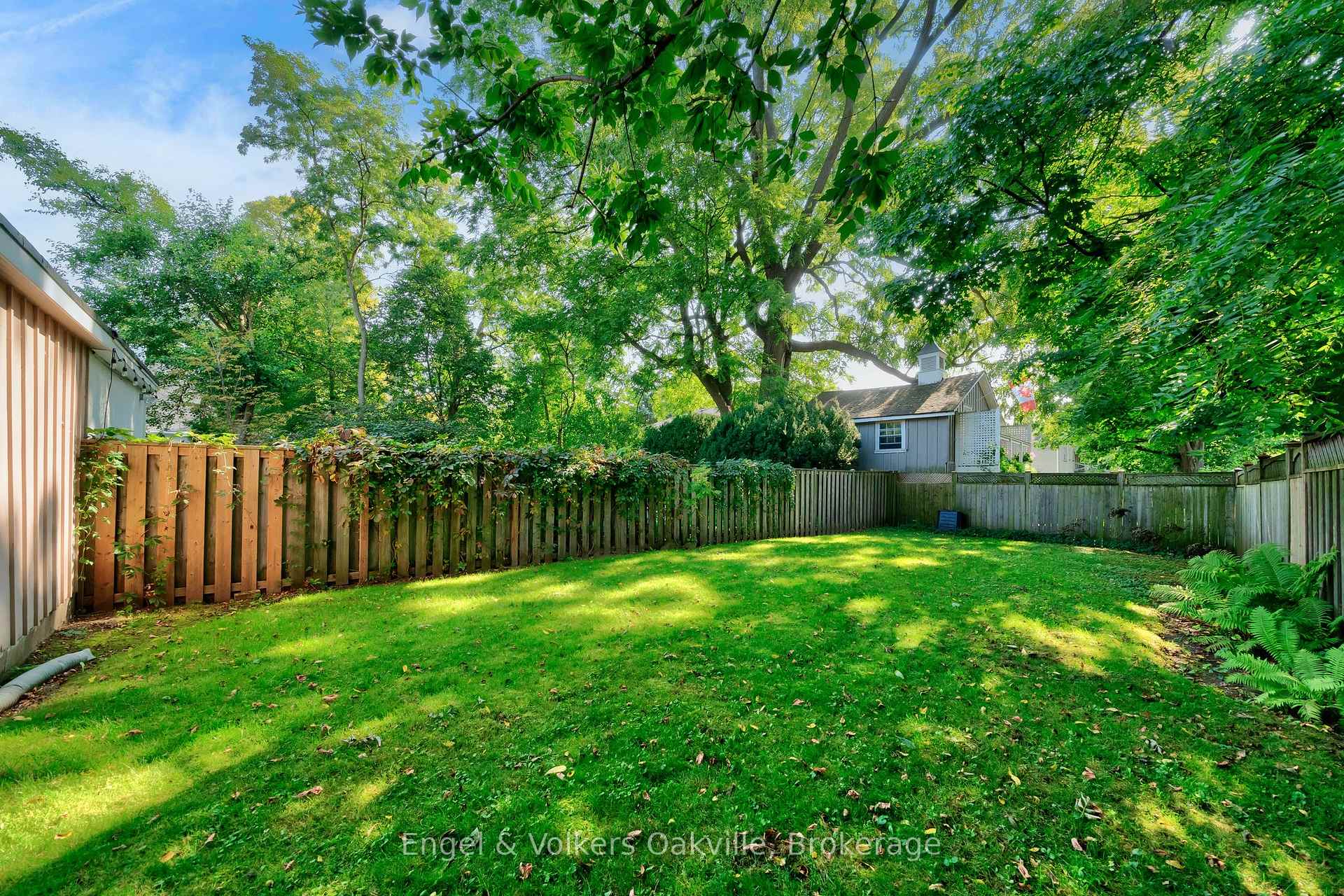 Photo 24 of 1354 Ontario Street, Burlington, Brant — HOMEH