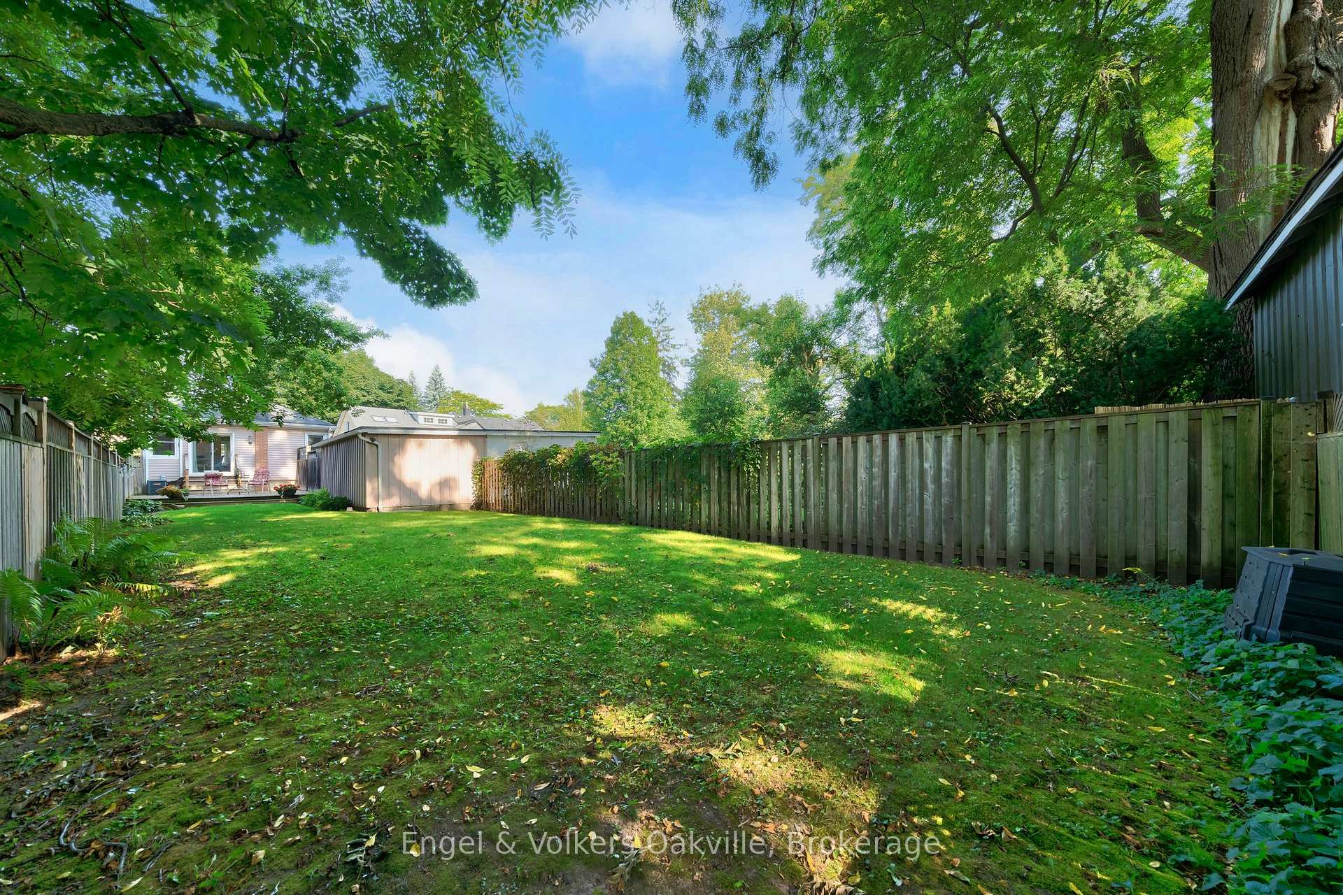Photo 25 of 1354 Ontario Street, Burlington, Brant — HOMEH