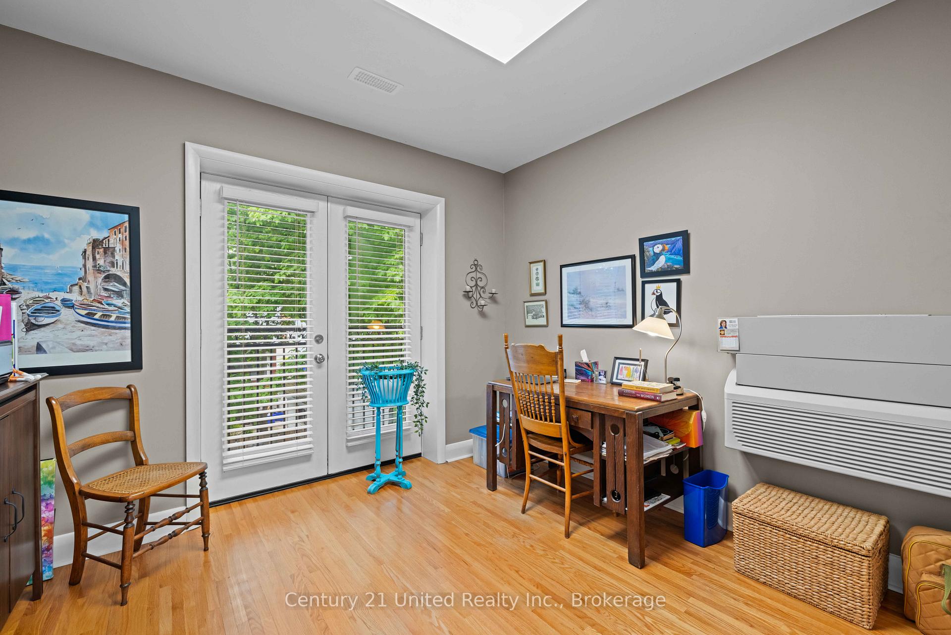 Photo 17 of 516 Hunter Street W, Peterborough, Town Ward 3 — HOMEH