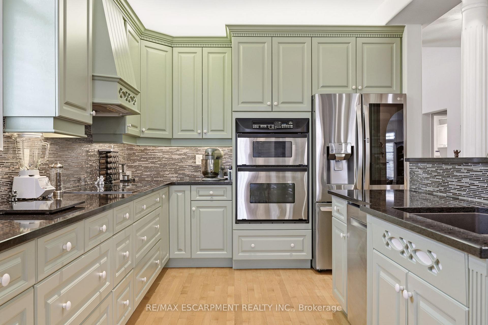 Photo 10 of 4172 Stonebridge Crescent, Burlington, Rose — HOMEH