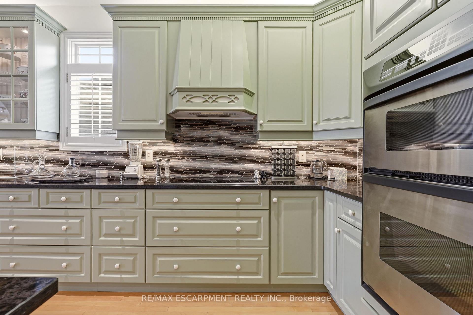 Photo 12 of 4172 Stonebridge Crescent, Burlington, Rose — HOMEH