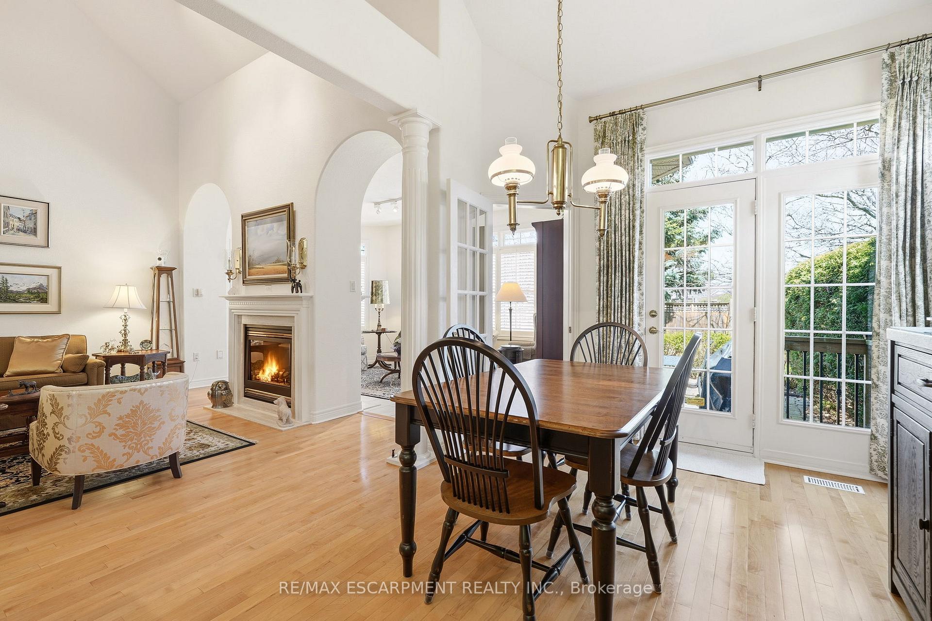 Photo 18 of 4172 Stonebridge Crescent, Burlington, Rose — HOMEH