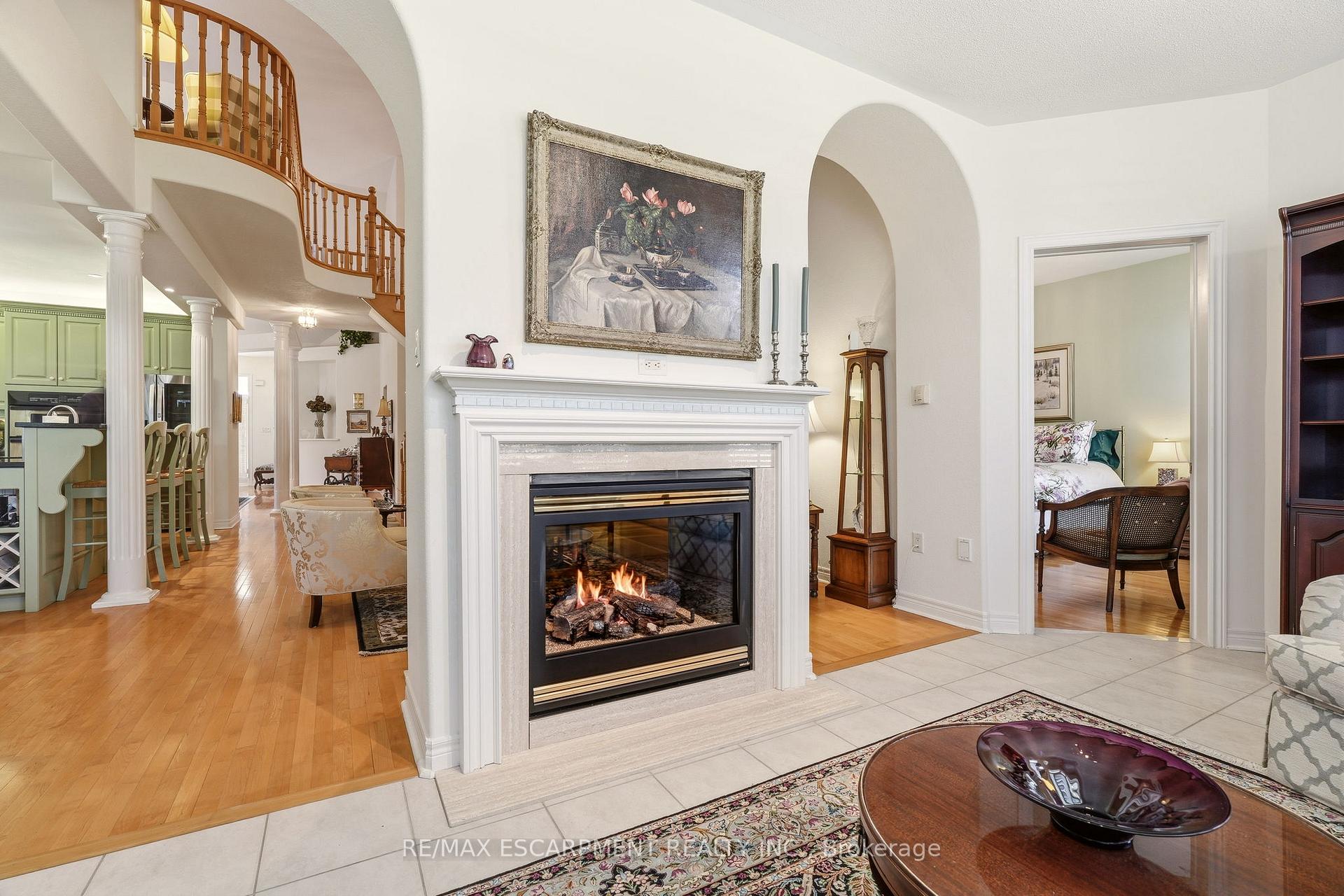 Photo 21 of 4172 Stonebridge Crescent, Burlington, Rose — HOMEH