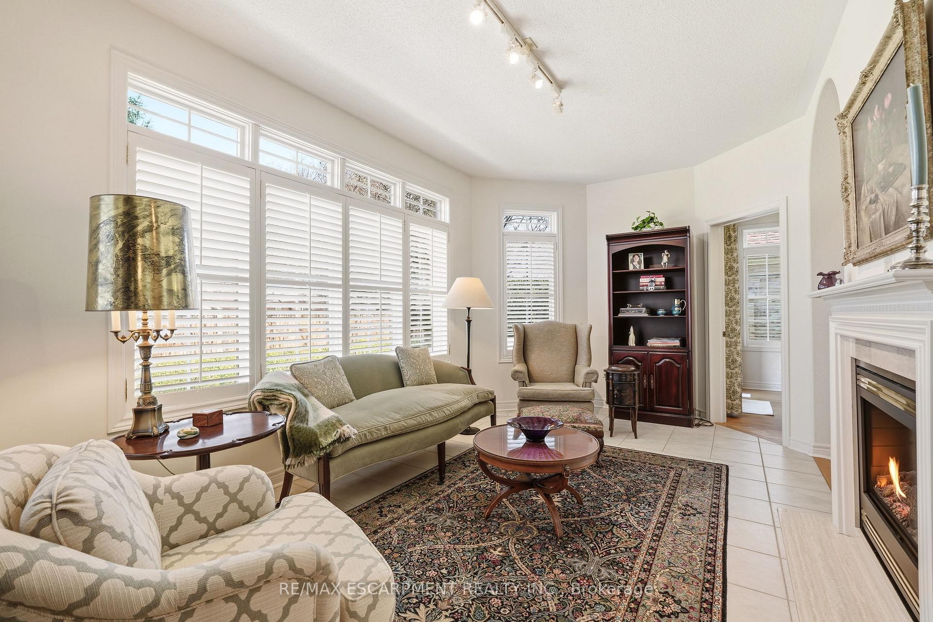 Photo 22 of 4172 Stonebridge Crescent, Burlington, Rose — HOMEH
