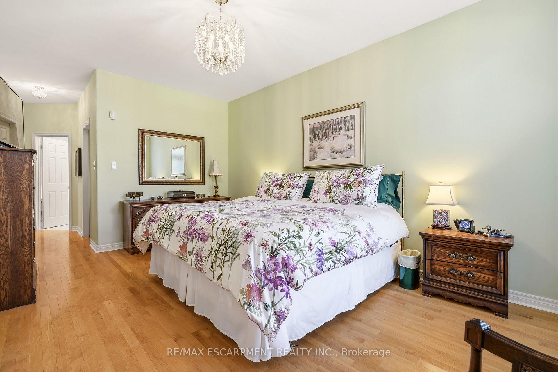 Photo 23 of 4172 Stonebridge Crescent, Burlington, Rose — HOMEH