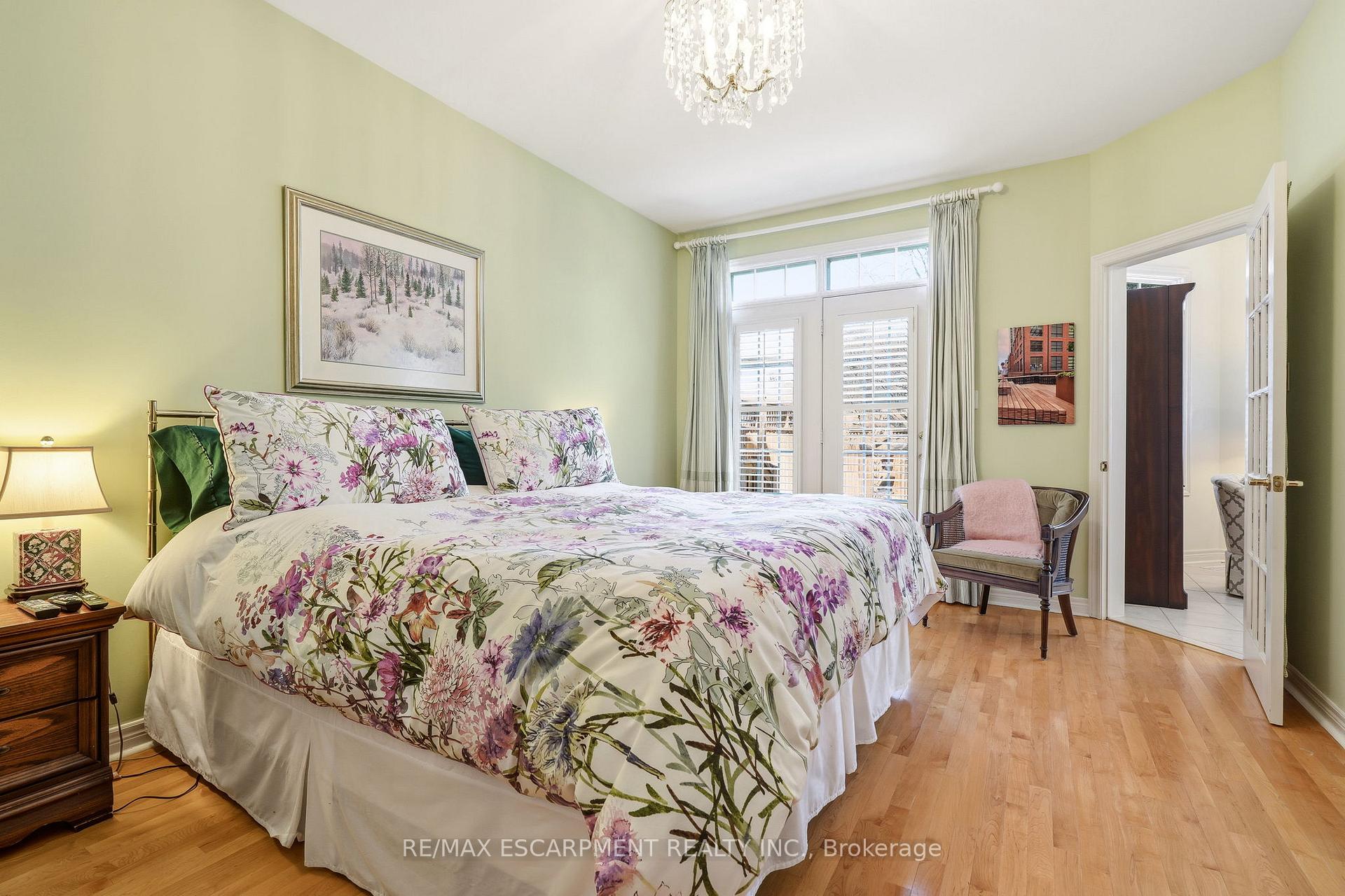 Photo 24 of 4172 Stonebridge Crescent, Burlington, Rose — HOMEH