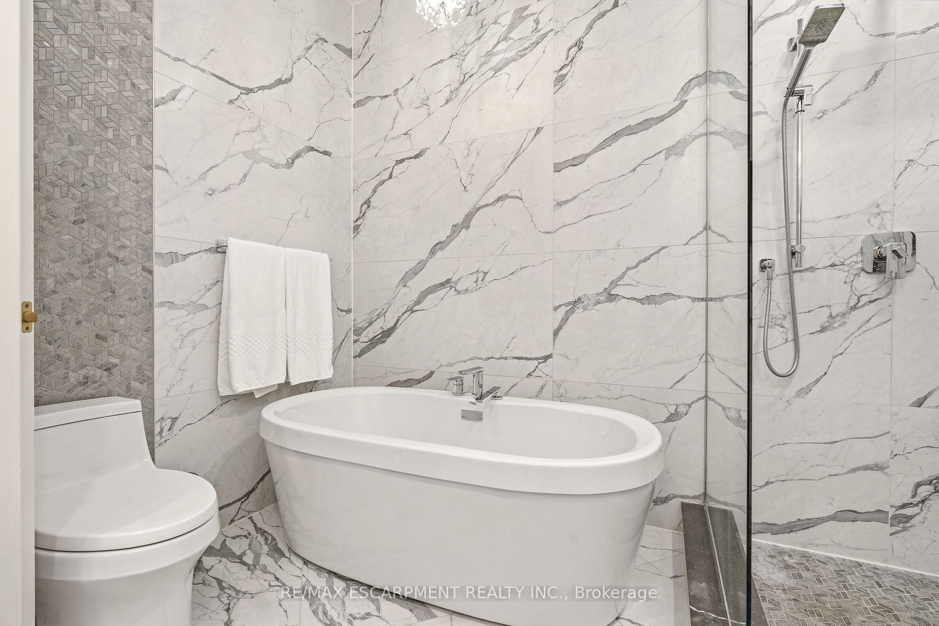 Photo 25 of 4172 Stonebridge Crescent, Burlington, Rose — HOMEH