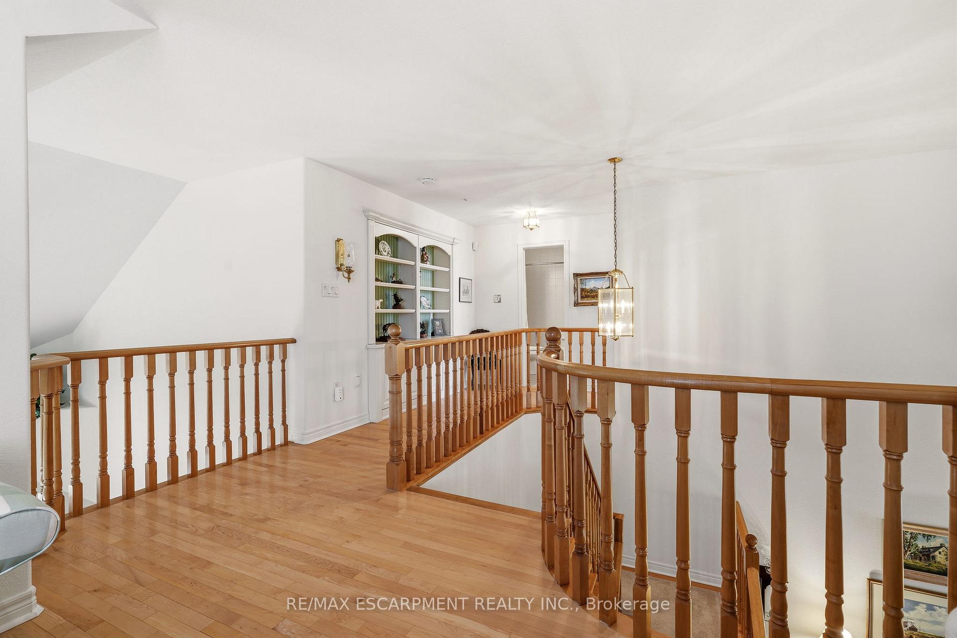 Photo 31 of 4172 Stonebridge Crescent, Burlington, Rose — HOMEH