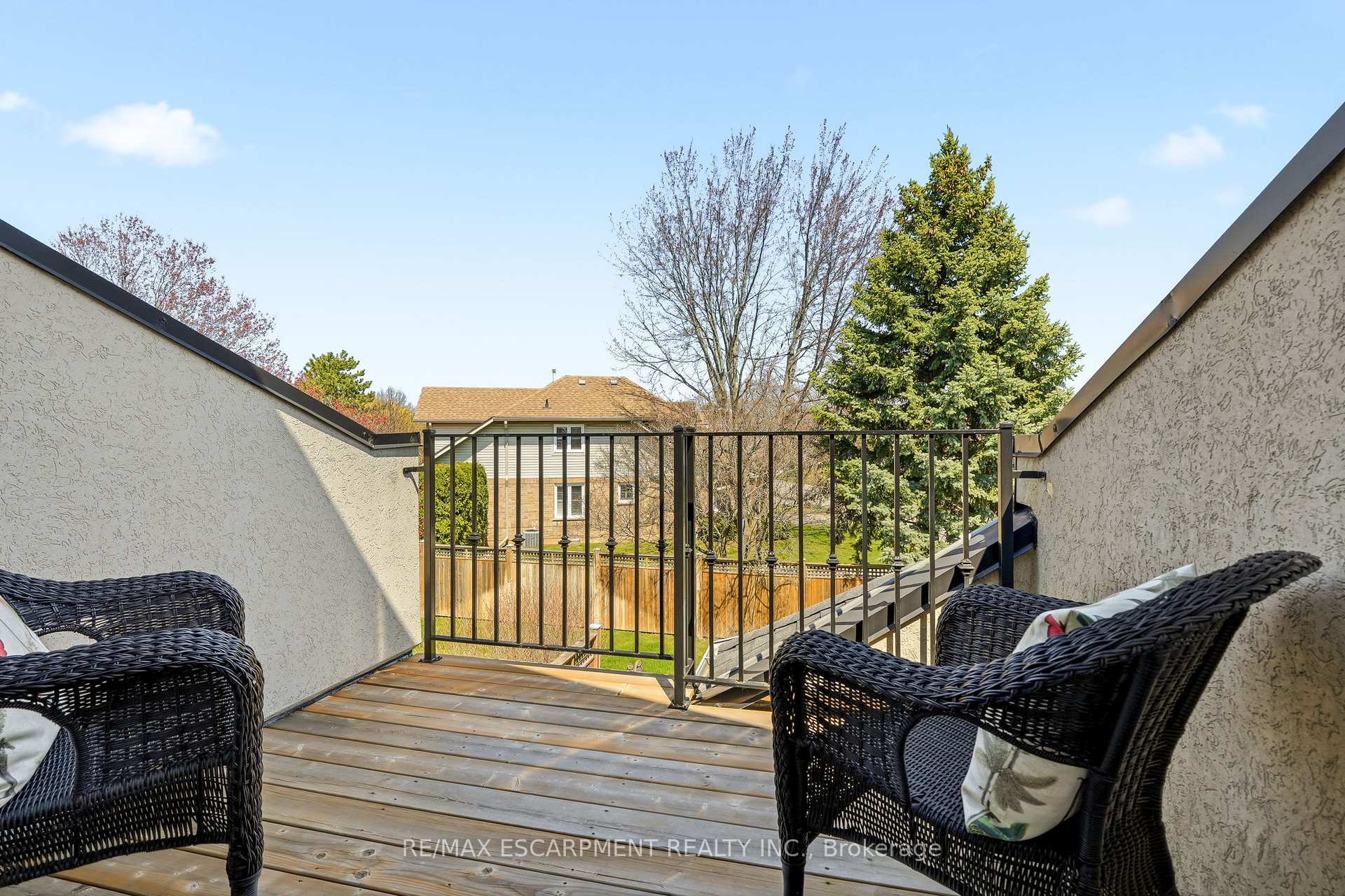 Photo 35 of 4172 Stonebridge Crescent, Burlington, Rose — HOMEH