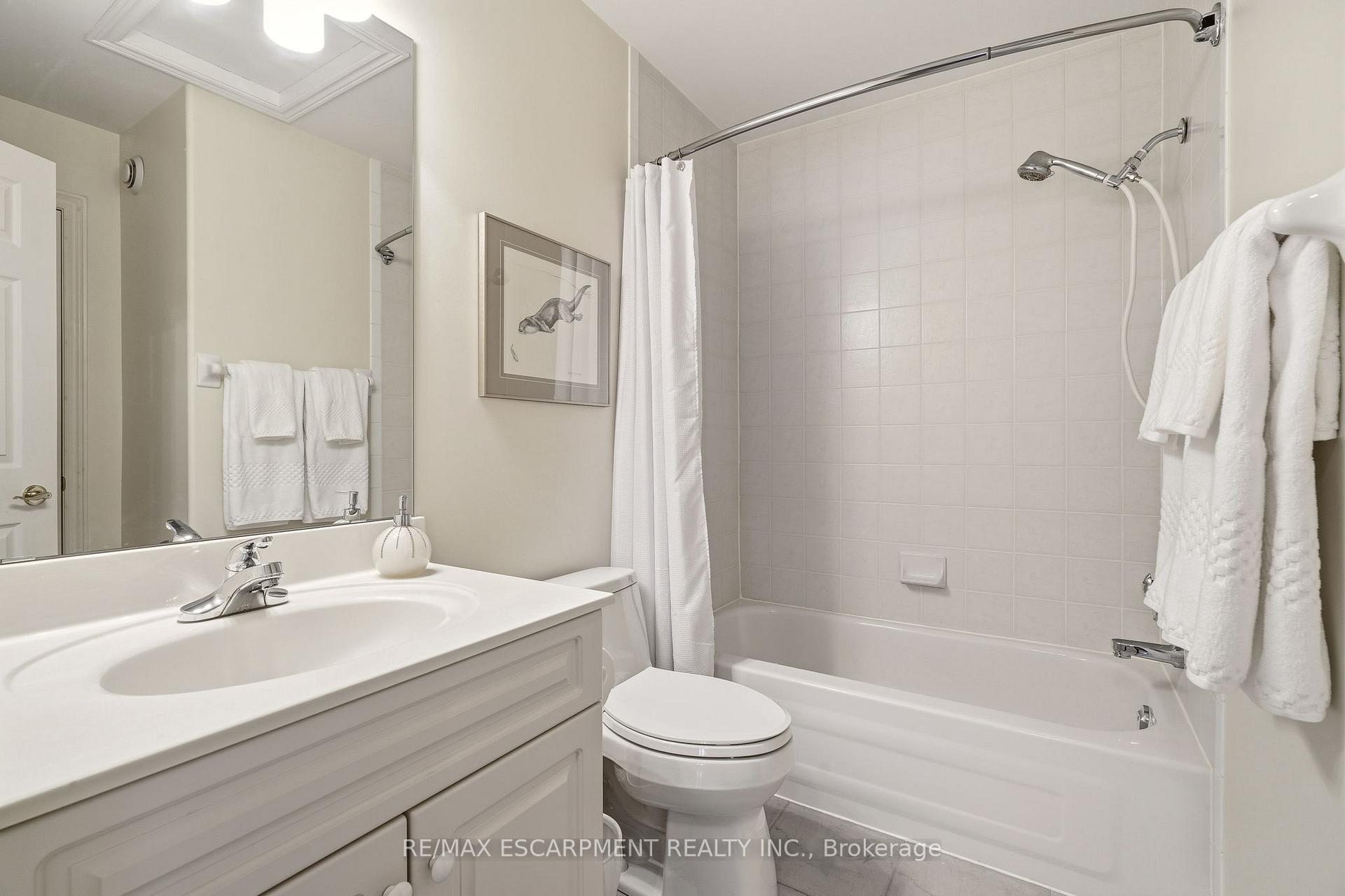 Photo 36 of 4172 Stonebridge Crescent, Burlington, Rose — HOMEH