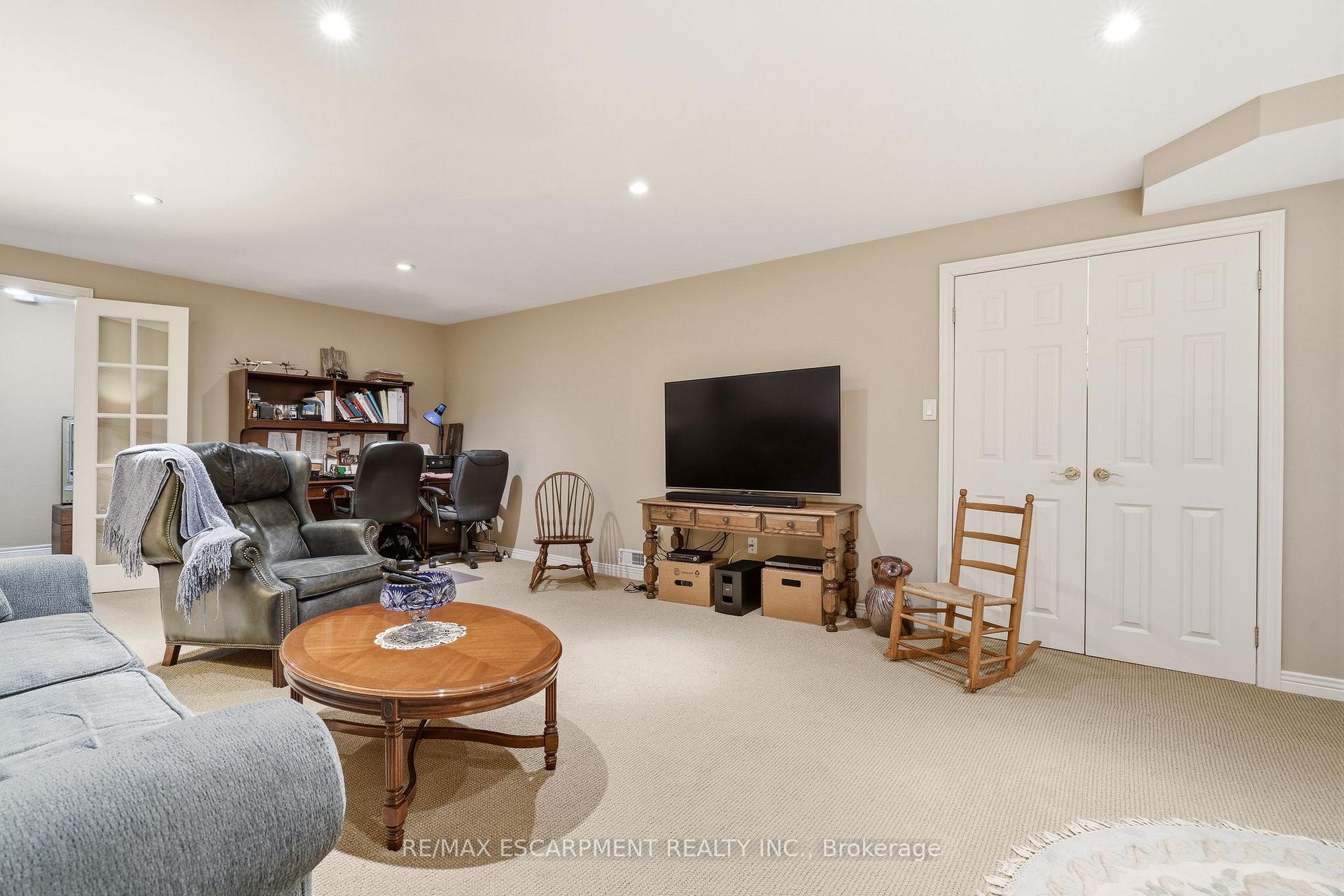 Photo 39 of 4172 Stonebridge Crescent, Burlington, Rose — HOMEH
