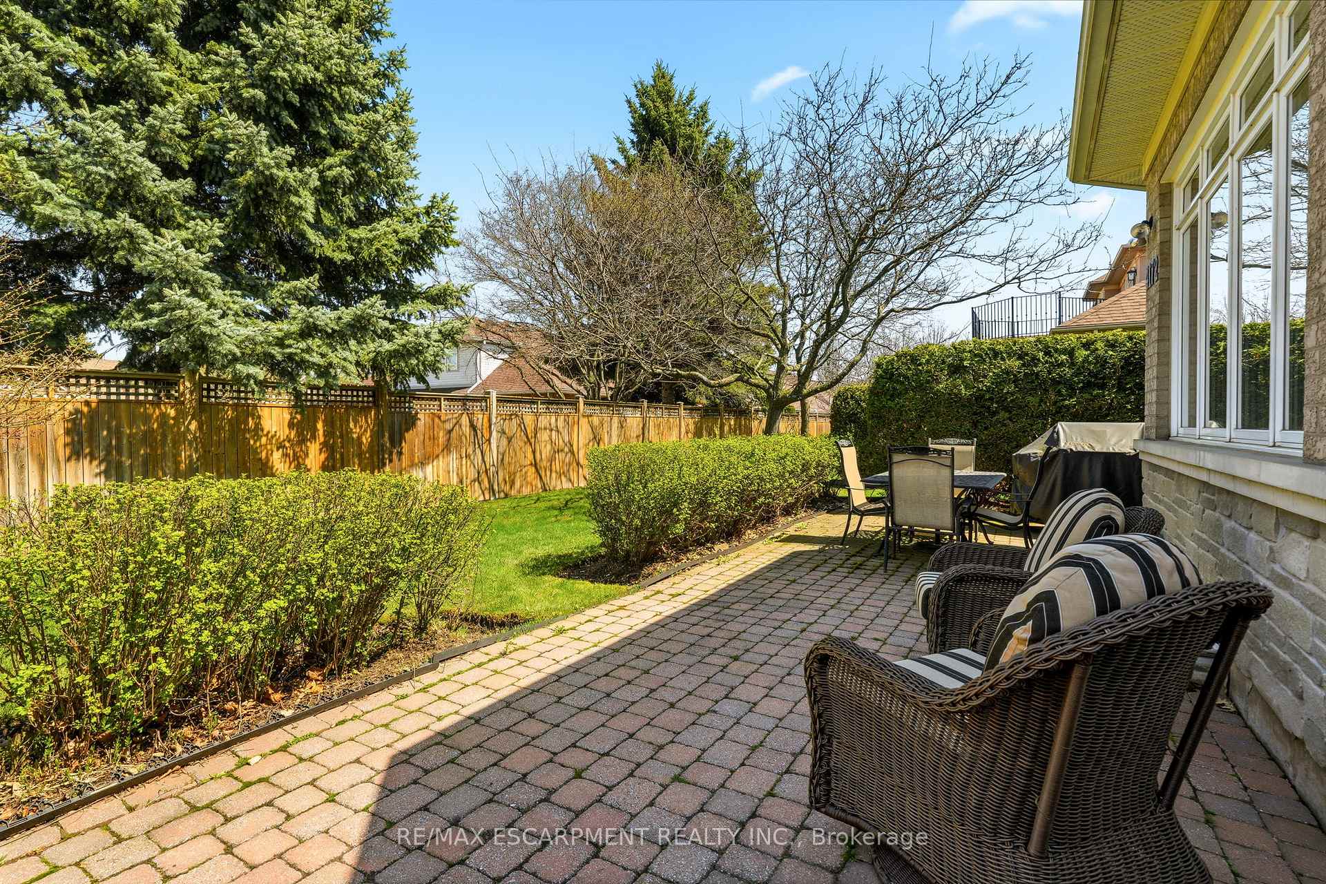 Photo 42 of 4172 Stonebridge Crescent, Burlington, Rose — HOMEH
