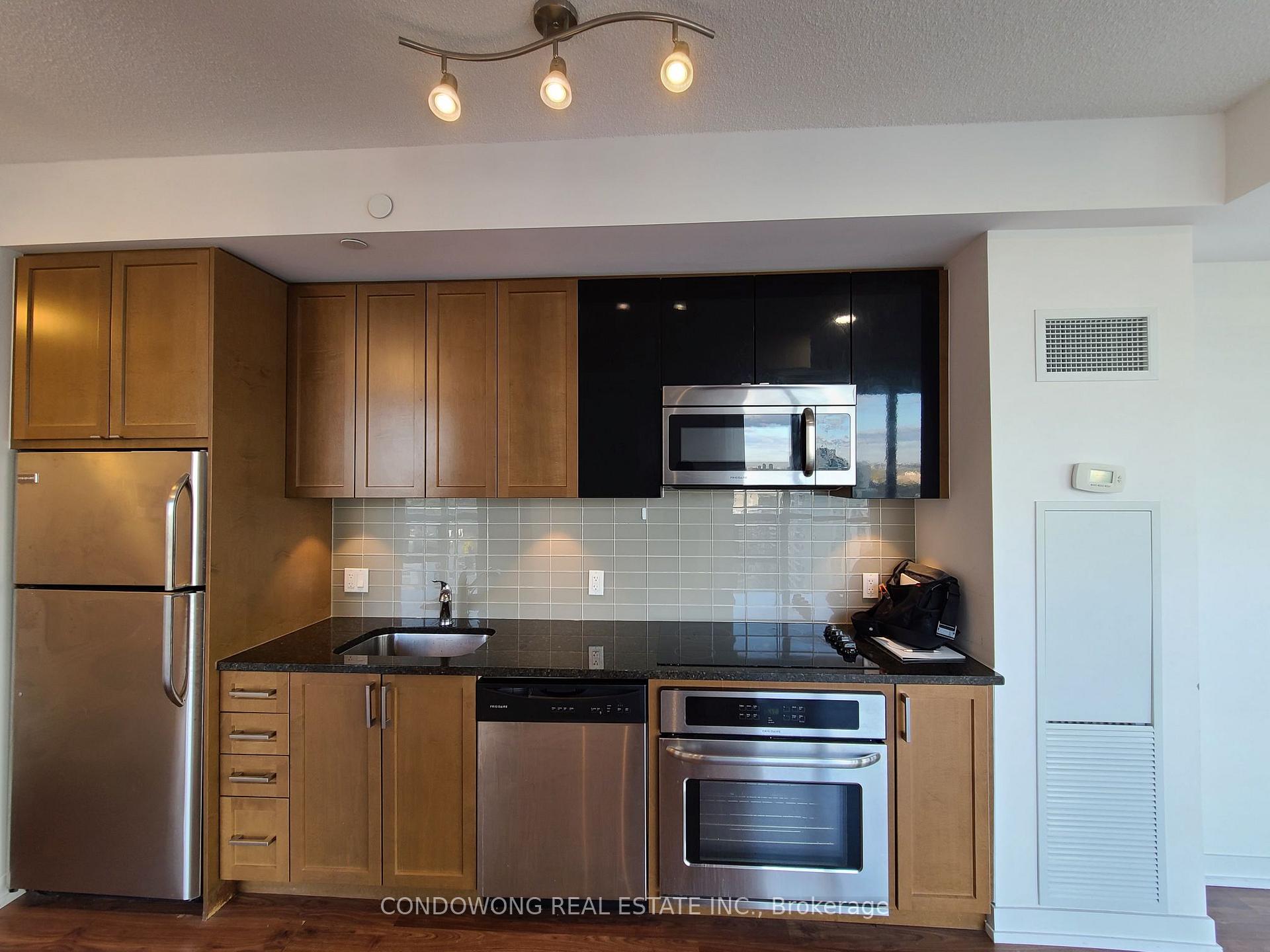 Photo 2 of Unit 1915, 98 Lillian Street, Toronto, Mount Pleasant East — HOMEH