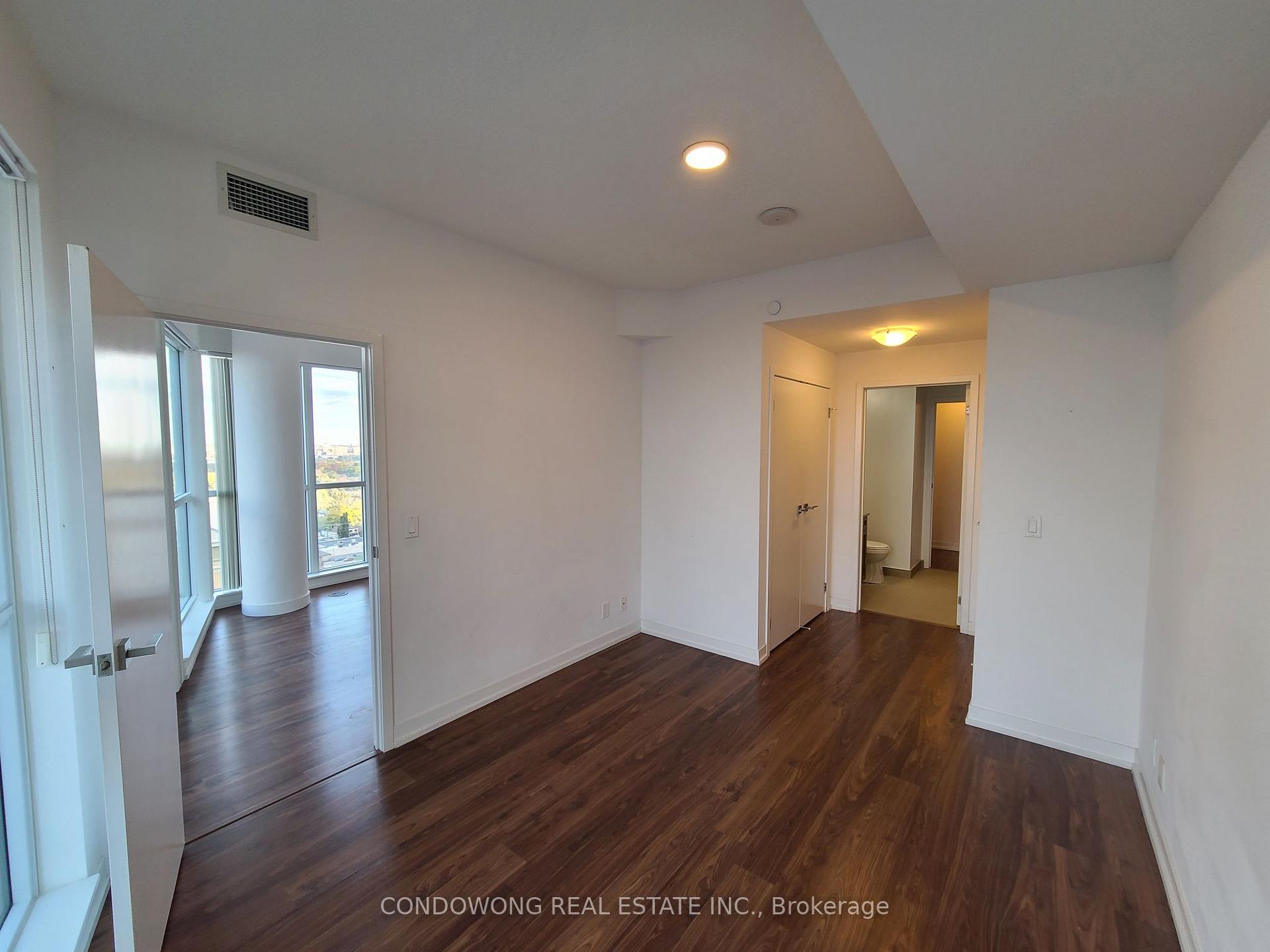Photo 4 of Unit 1915, 98 Lillian Street, Toronto, Mount Pleasant East — HOMEH