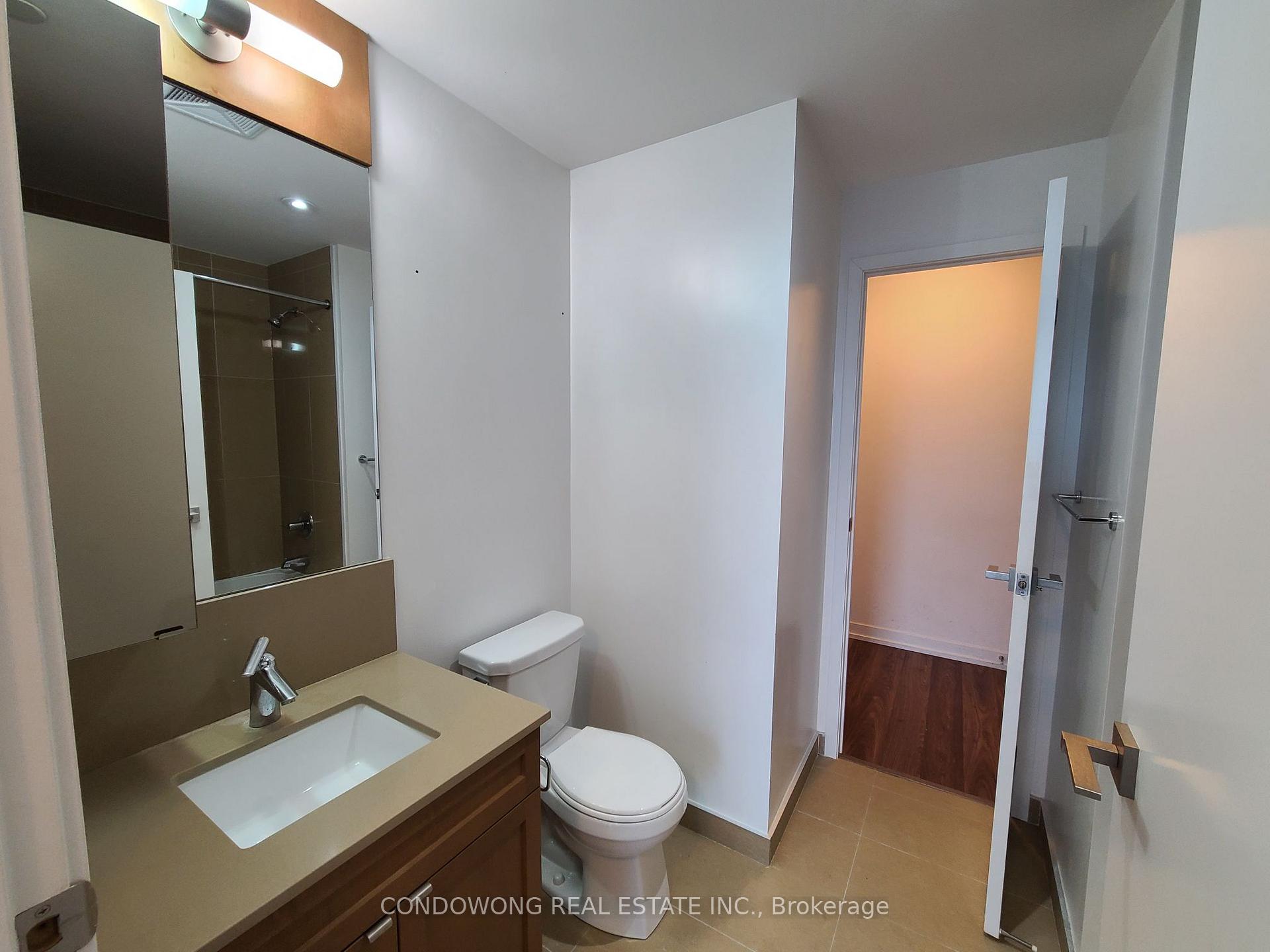 Photo 5 of Unit 1915, 98 Lillian Street, Toronto, Mount Pleasant East — HOMEH