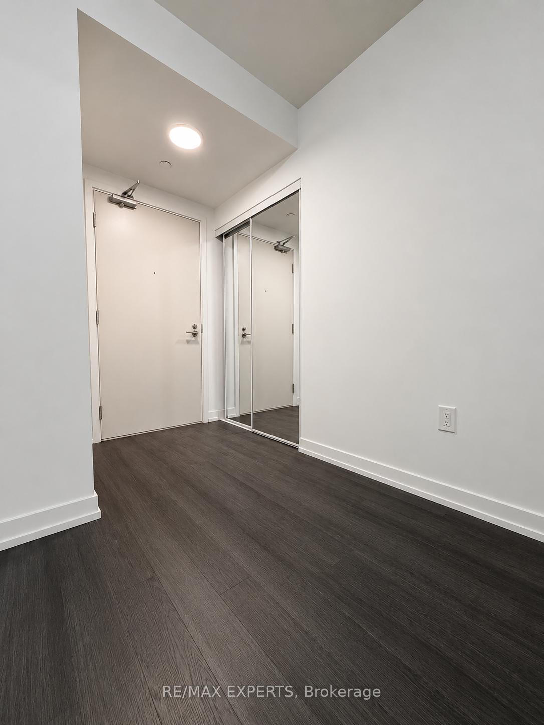 Photo 8 of Unit 518, 4010 Eglinton Avenue, Etobicoke, Humber Heights — HOMEH