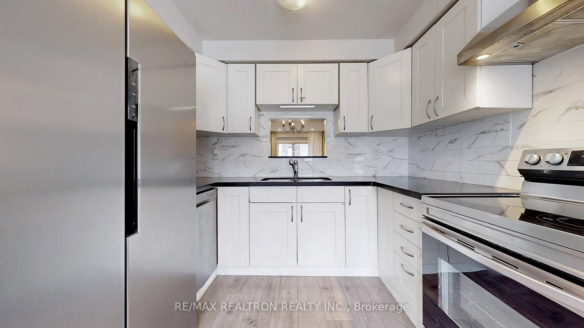 Photo 8 of Unit 60, 2079 The Collegeway Way, Mississauga, Erin Mills — HOMEH