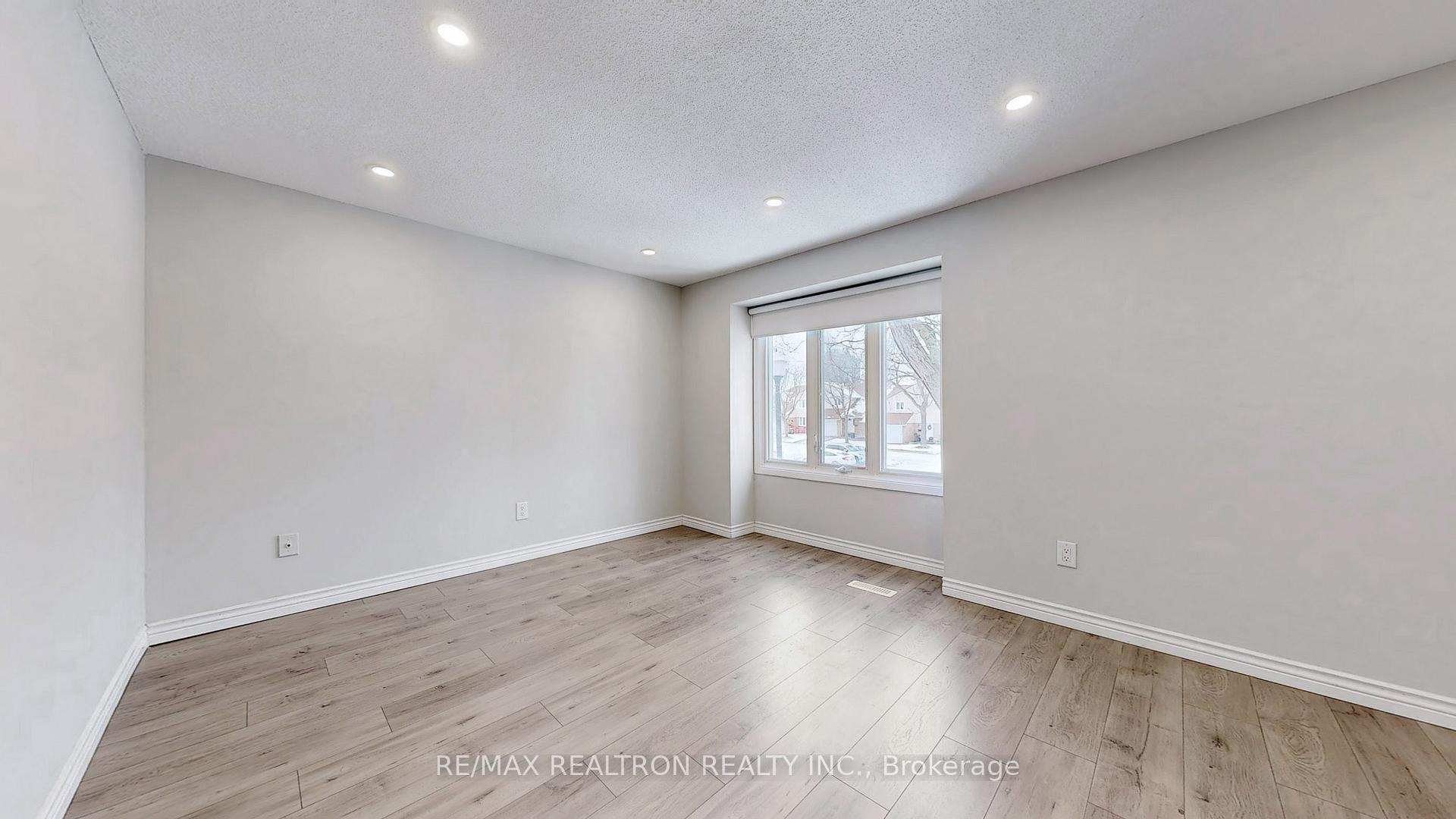 Photo 15 of Unit 60, 2079 The Collegeway Way, Mississauga, Erin Mills — HOMEH
