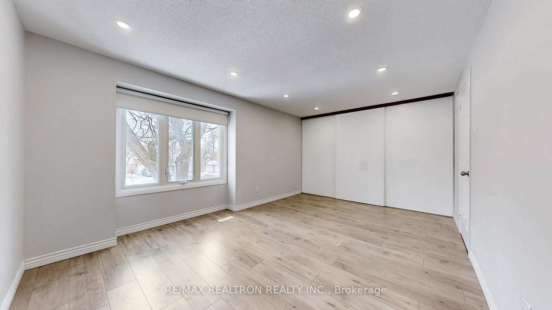 Photo 16 of Unit 60, 2079 The Collegeway Way, Mississauga, Erin Mills — HOMEH